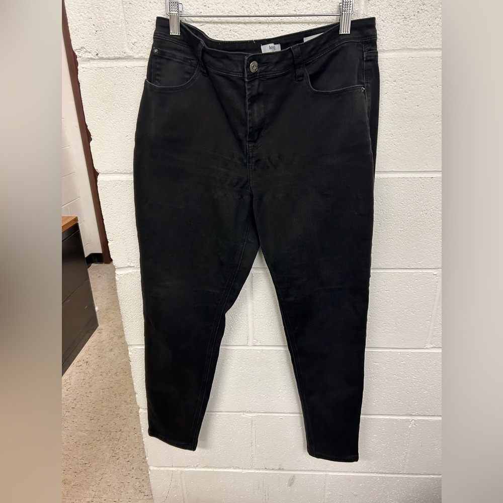 Jeans Kensie  jeans for women effortless ankle midrise black size 10/30 😁